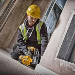 Cloueur De Finition 18V Li-Ion XR Brushless (Produit Seul) 16 GA - DEWALT DCN660N -Meilleur Outillage Magasin cloueur de finition sans fil 18v dewalt dcn660n 3