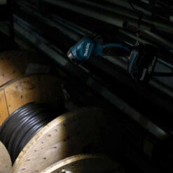 Lampe De Chantier 14,4-18V LXT Li-Ion (Produit Seul) - MAKITA DML815 7 Lampe De Chantier 14,4-18V LXT Li-Ion (Produit Seul) - MAKITA DML815 -Meilleur Outillage Magasin lampe chantier makita dml815 3