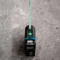 Laser Croix 12V CXT à Lignes Vertes 35 M - MAKITA SK105GDZ -Meilleur Outillage Magasin laser croix 12v makita sk105gdz 2