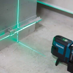 Laser Croix 12V CXT à Lignes Vertes 35 M (machine Seule) Dans Sac De Rangement - MAKITA SK106GDZ -Meilleur Outillage Magasin laser croix sans fil 12v makita sk106gdz 3