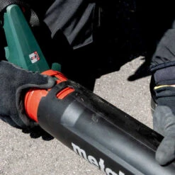 Souffleur De Feuilles 18V Li-Ion (2x5,2 Ah) - METABO 601607650 10 Souffleur De Feuilles 18V Li-Ion (2x5,2 Ah) - METABO 601607650 -Meilleur Outillage Magasin souffleur de feuilles 18v metabo 601607650 4